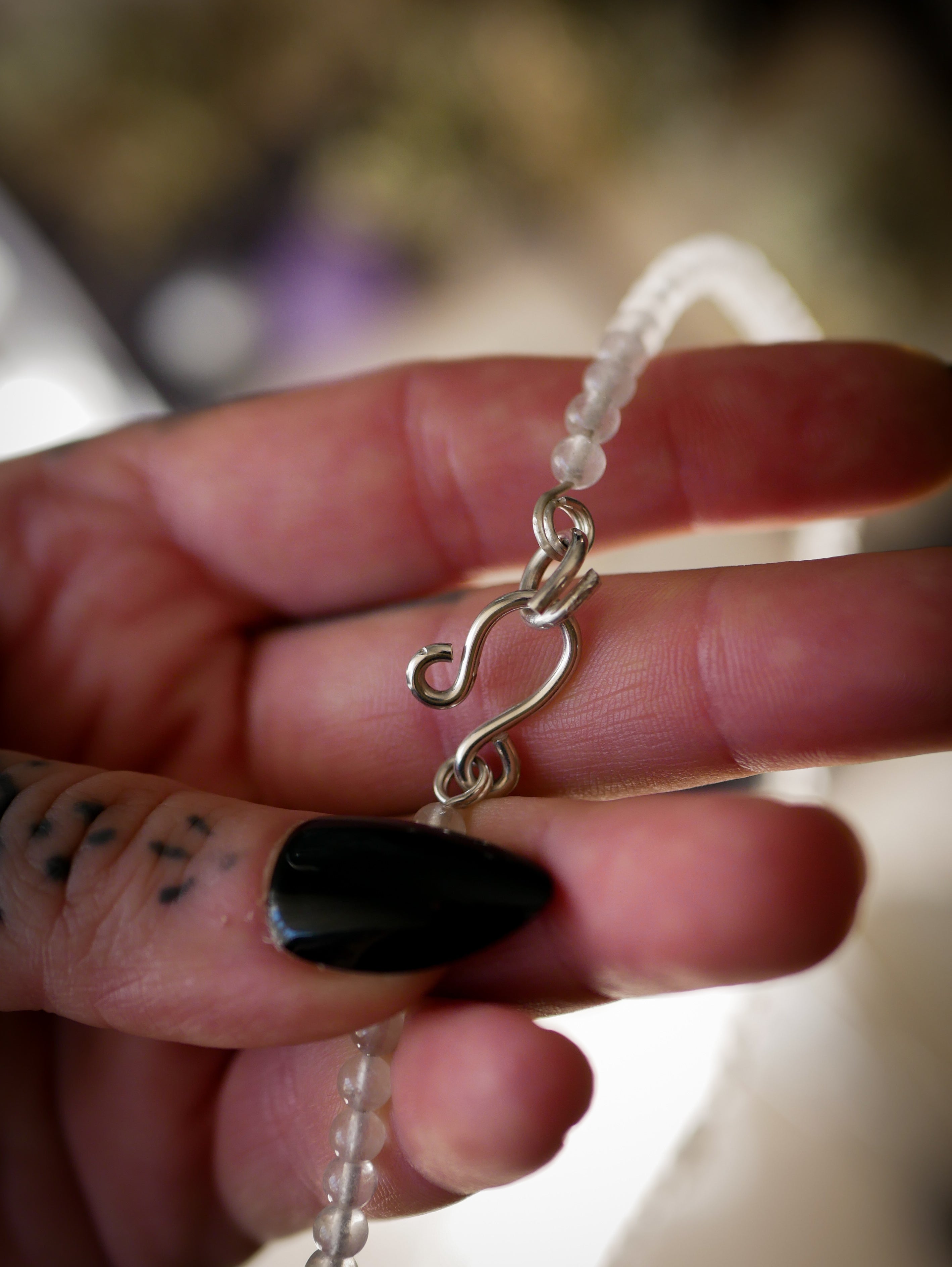 La Voisin - Collier en perles de jade blanc et argent