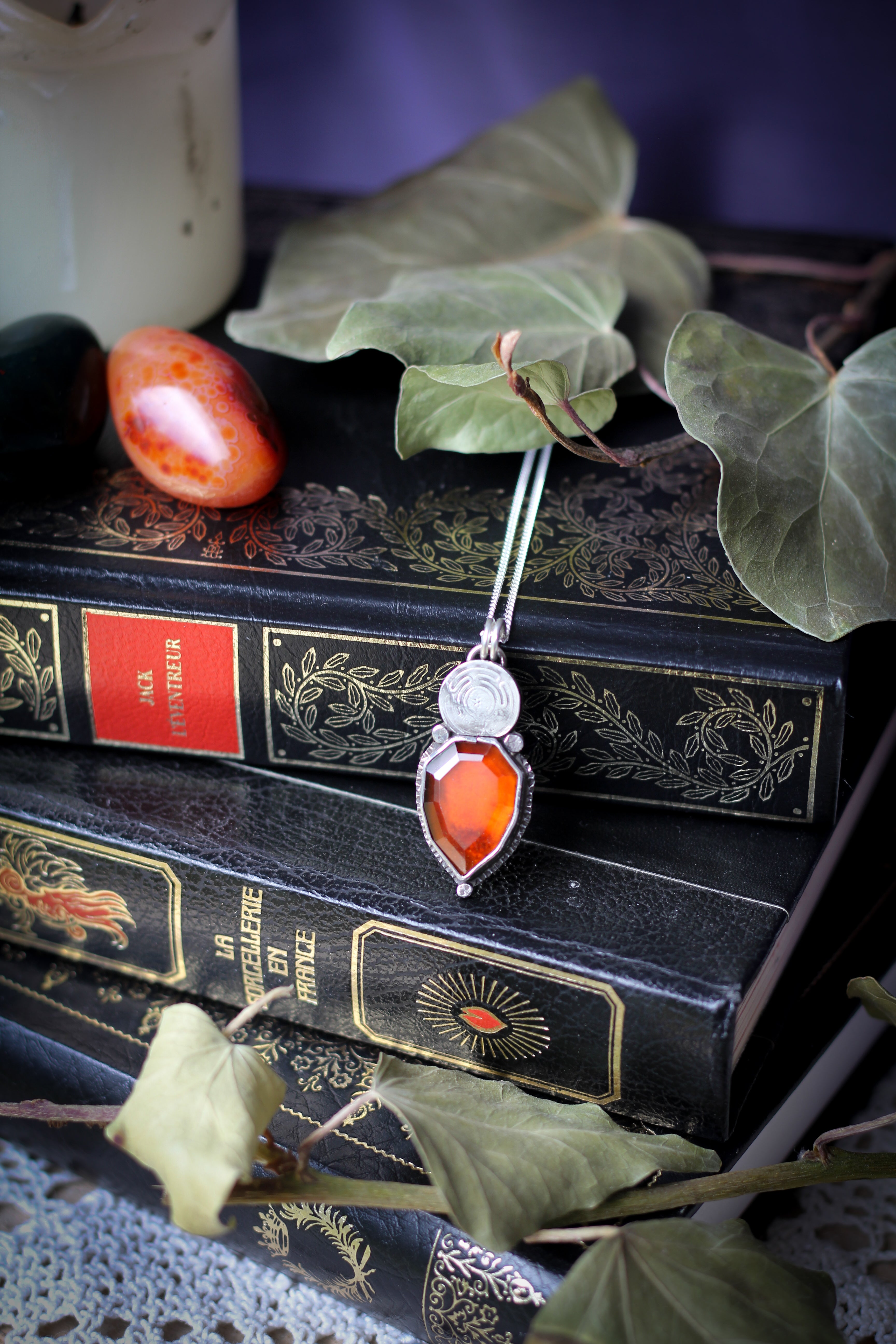 Hecate - Silver and faceted garnet necklace, hand-struck Strophalos