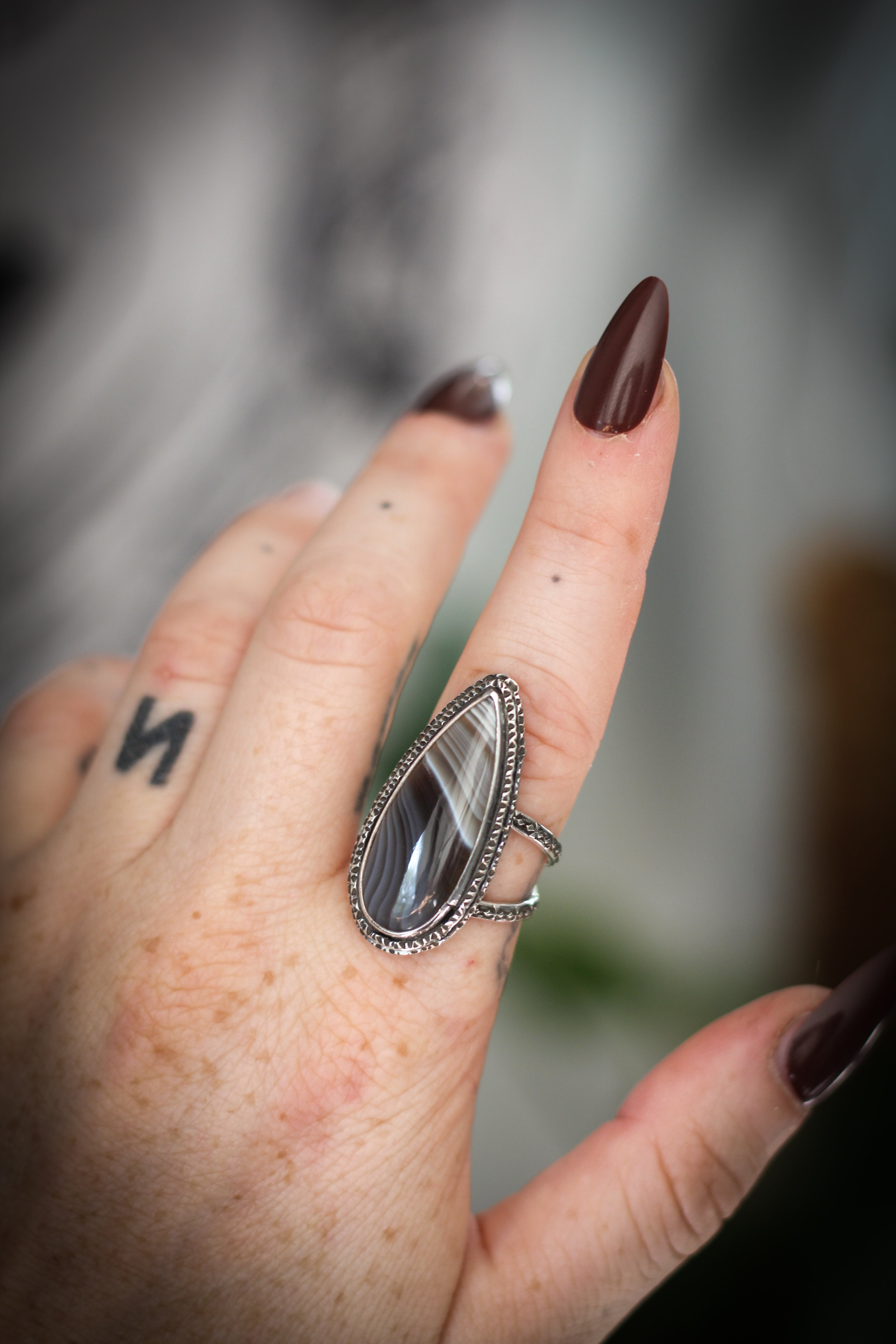 Divinatio - Bague en agate du Botswana et argent