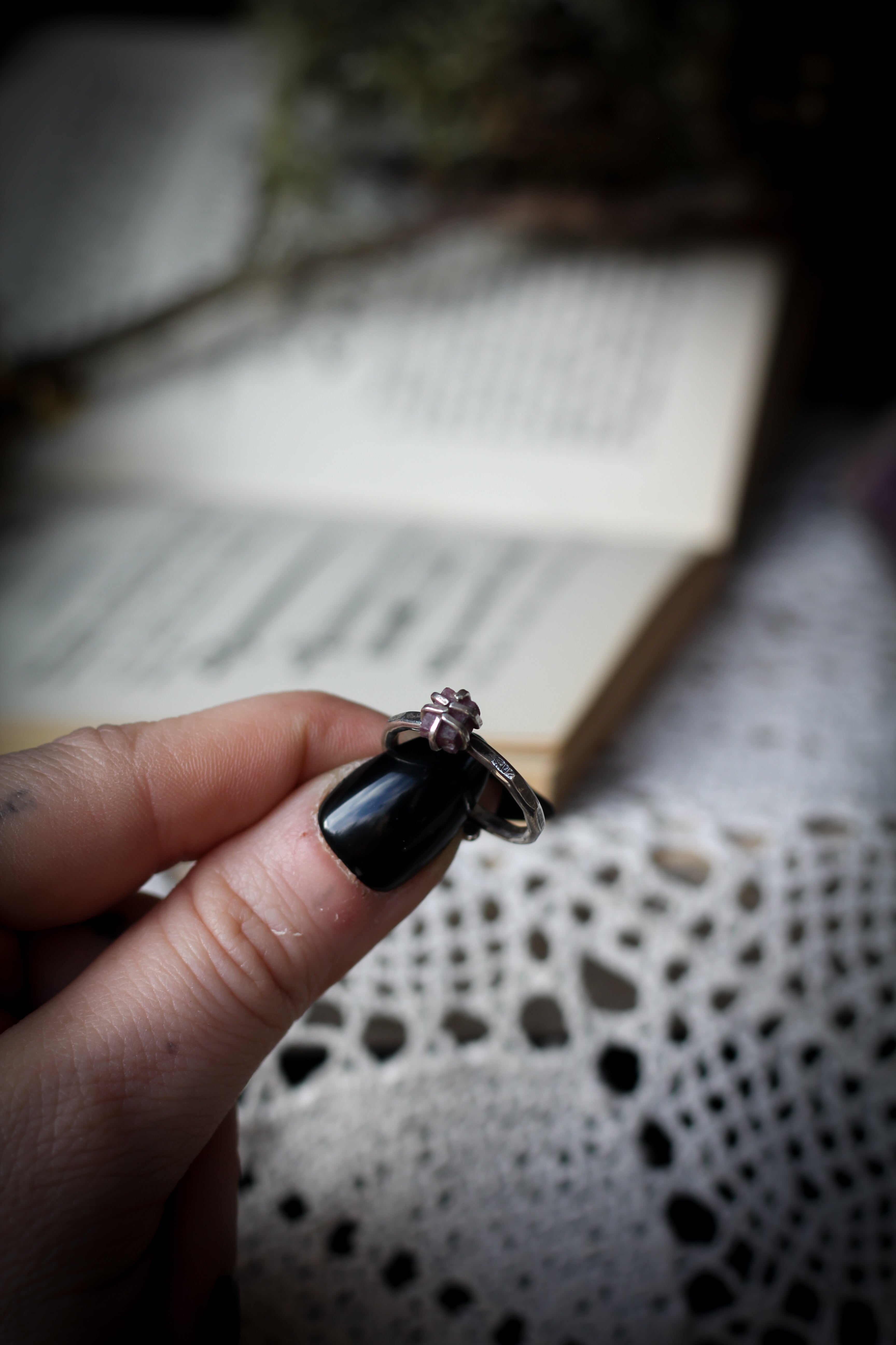 Occulte Joyau - Bague en rubis brut et argent