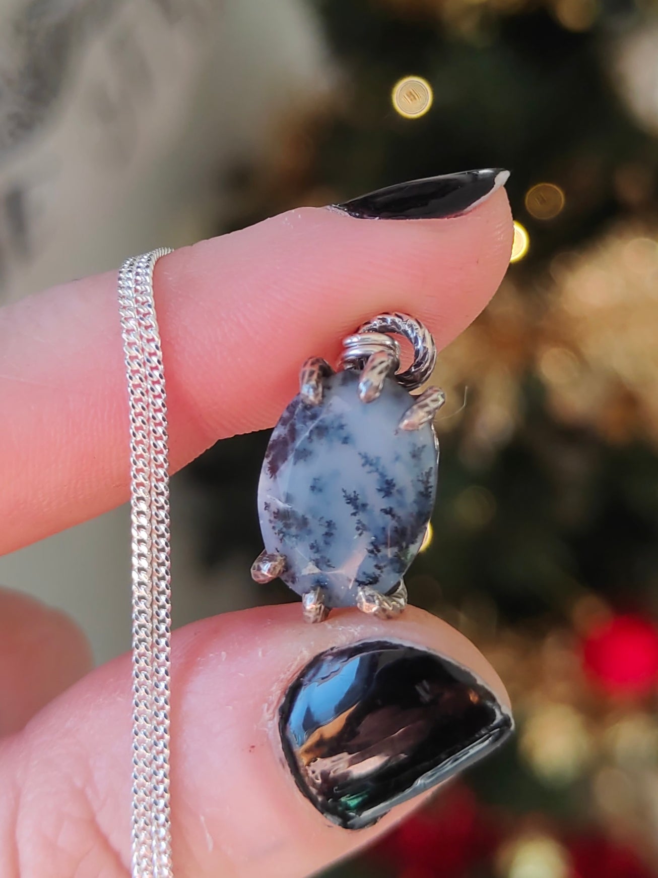 [Réservé] Le Talisman de Yule - Collier en agate dendritique (merlinite) facettée et argent