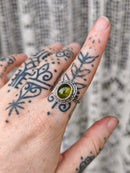 [Réservé] La Sorcière Verte - Bague en vésuvianite et argent