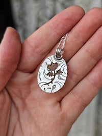 [Réservé] Chrysanthemum Solis - Collier en ambre de la Baltique et argent, chrysanthème au dos