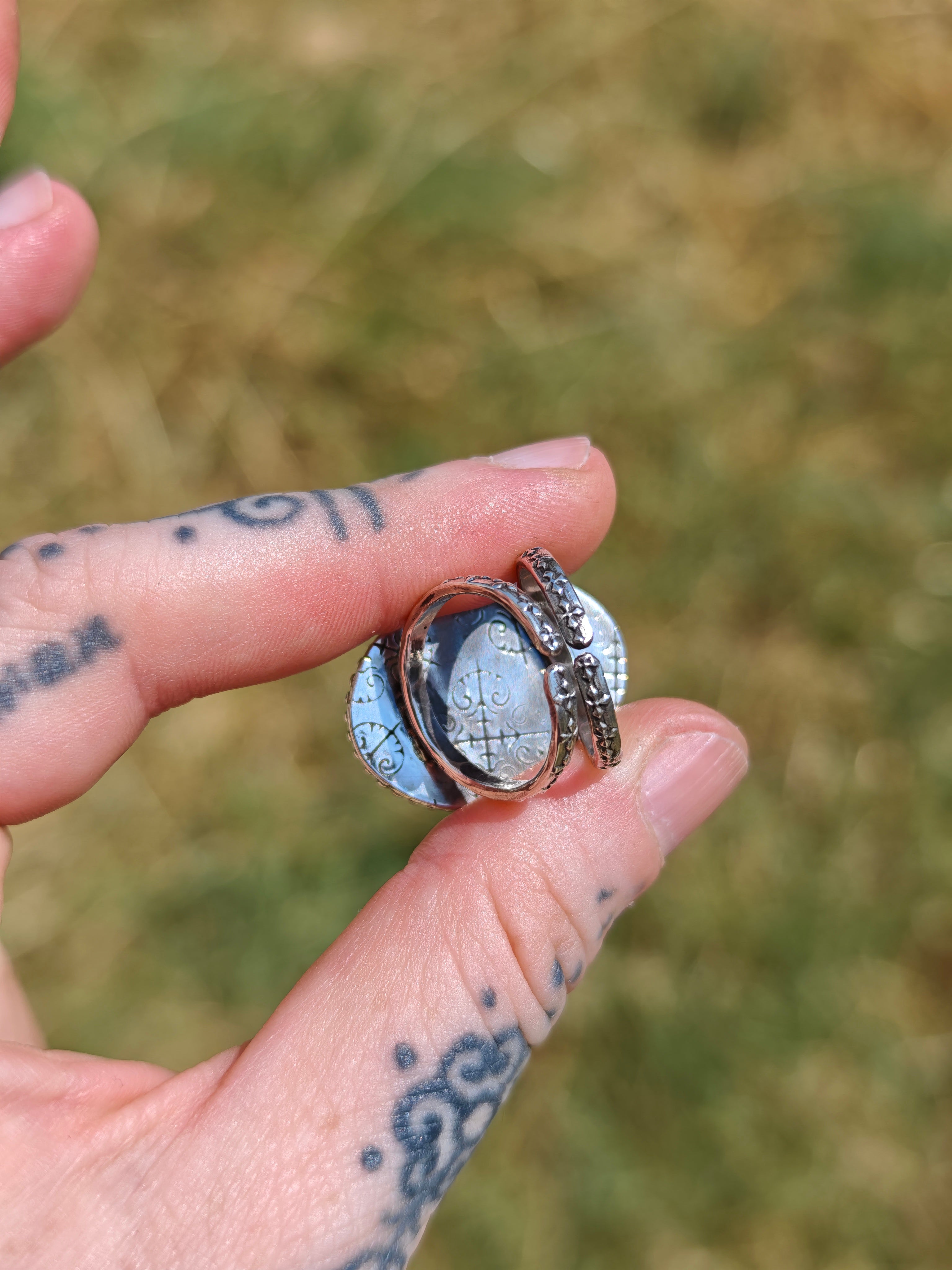 [Reserved] Marie Laveau - Black star diopside and silver ring