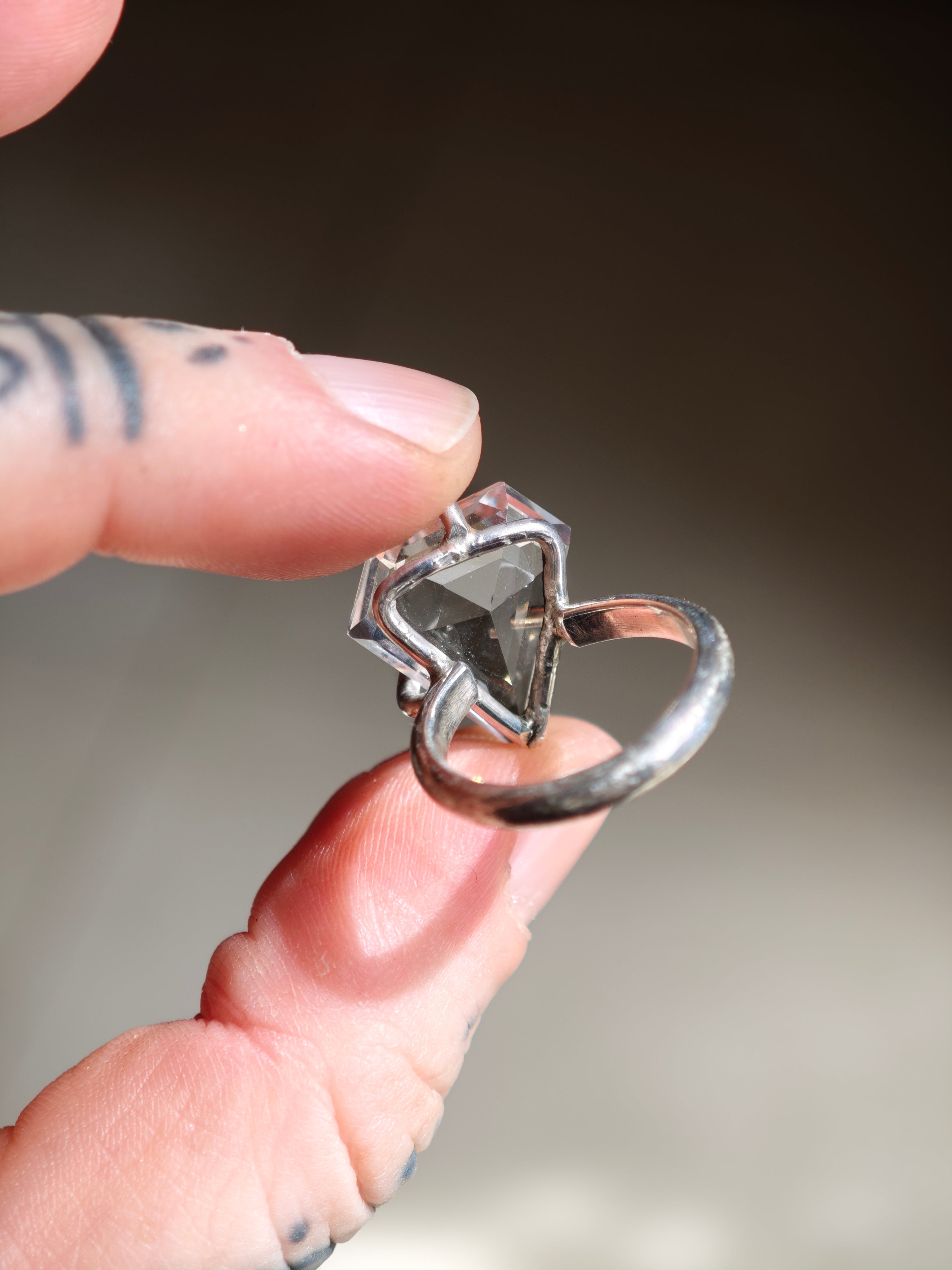 [Réservé] Déesse de Lumière - Bague solitaire en quartz clair (cristal de roche) et argent