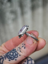 [Réservé] Aphrodite - Bague en pierre de lune arc-en-ciel, jaspe rouge et argent