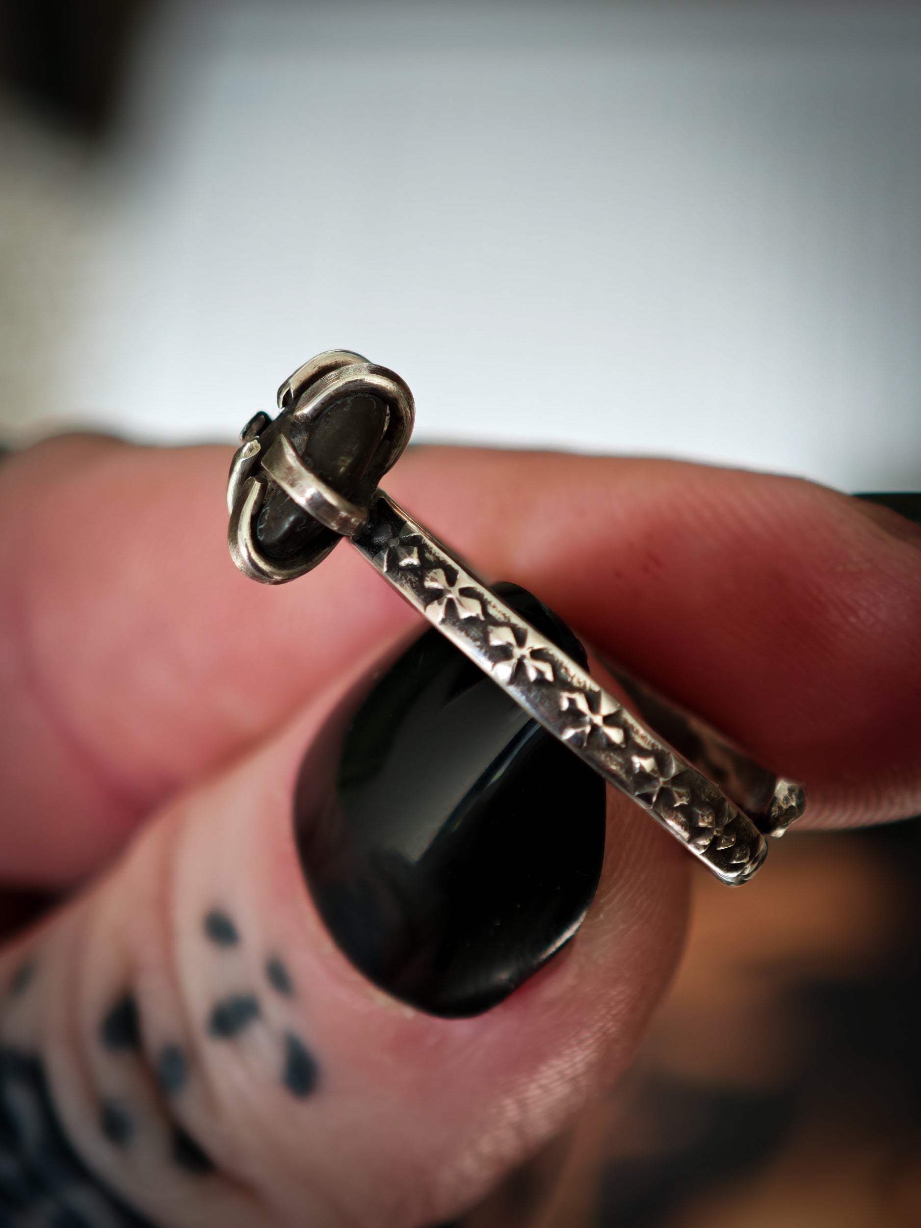 EarthMagick - Bague en fossile d'ammonite véritable et argent