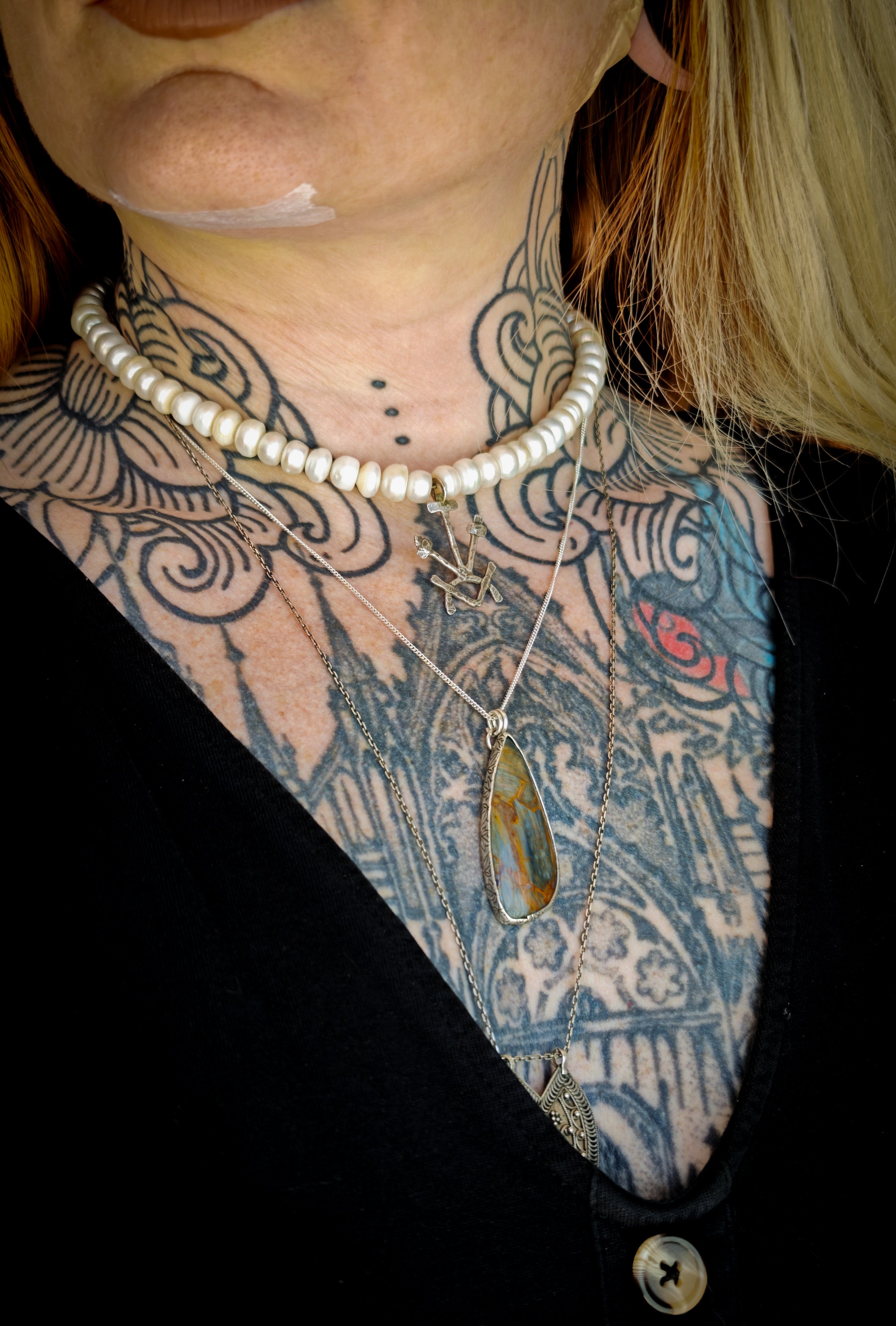 Le Talisman de Pan - Pendentif en pietersite bicolore et argent, Pan au dos