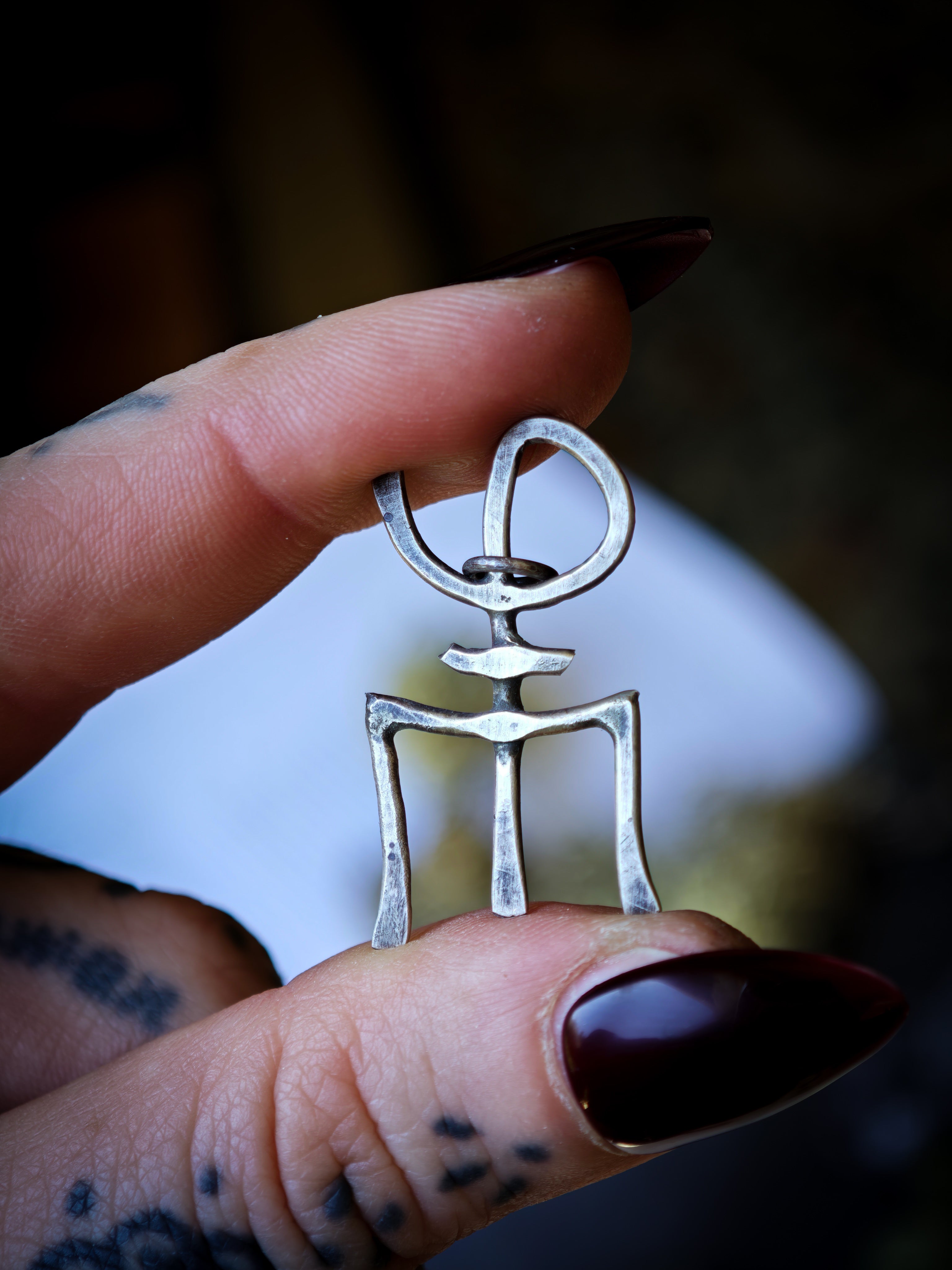 Commande ton sigil personnalisé - Duo pendentif forgé et sigil dessiné par La Cabane de Pan