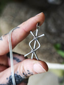 Commande personnalisée Imen - Collier en argent, rune liée Ingwaz et Isa forgée
