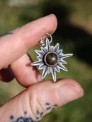 [Réservé] Sorcière de la Forêt - Pendentif en bois de morta et argent