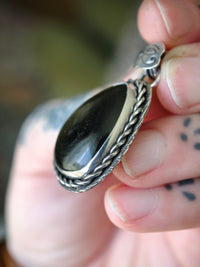 Commande Gilles - Pendentif en obsidienne dorée et argent, rune et œil d'Horus