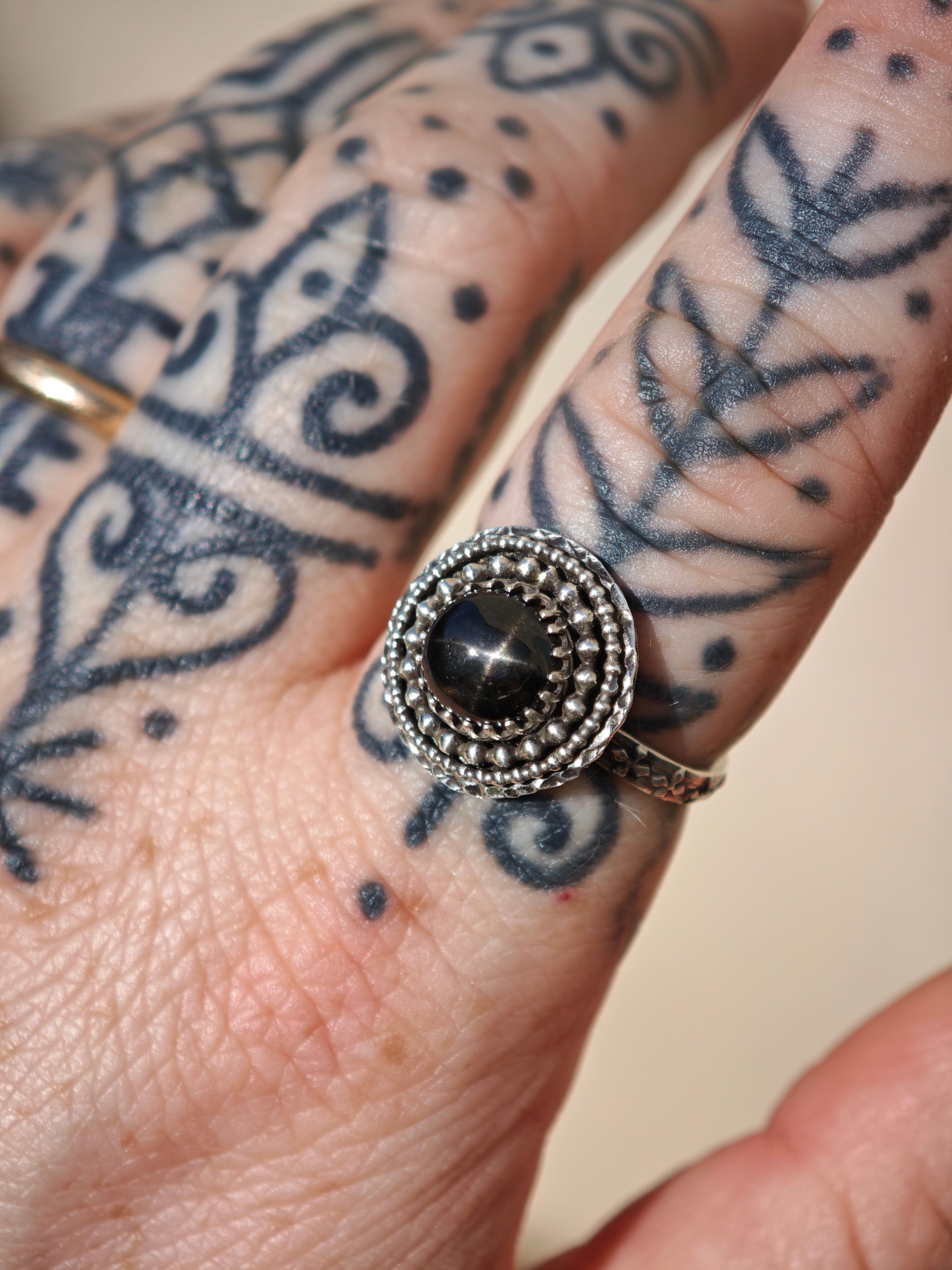[Réservé] Lilith - Bague en diopside étoile noire et argent