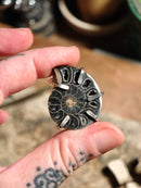 [Réservé] Fortuna - Pendentif en fossile d'ammonite et argent