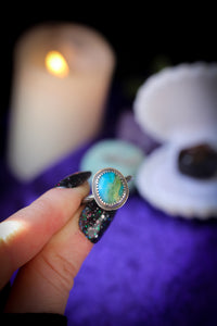 Les Atlantes - Bague en opale du Pérou à inclusions de chrysocolle, argent