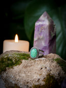 Ostara - Bague en chrysoprase gravée et argent