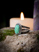 Ostara - Bague en chrysoprase gravée et argent