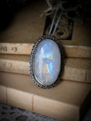 Triple Lune - Collier en pierre de lune arc-en-ciel (péristérite) et argent, triple lune au dos