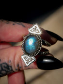 Dorje - Bague en labradorite bleue / violette et argent