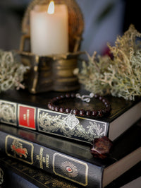 Gothic Witch - Bracelet en perles de grenat et argent