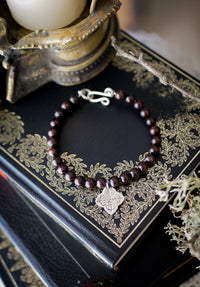 Gothic Witch - Bracelet en perles de grenat et argent