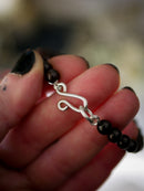 Gothic Witch - Bracelet en perles de grenat et argent