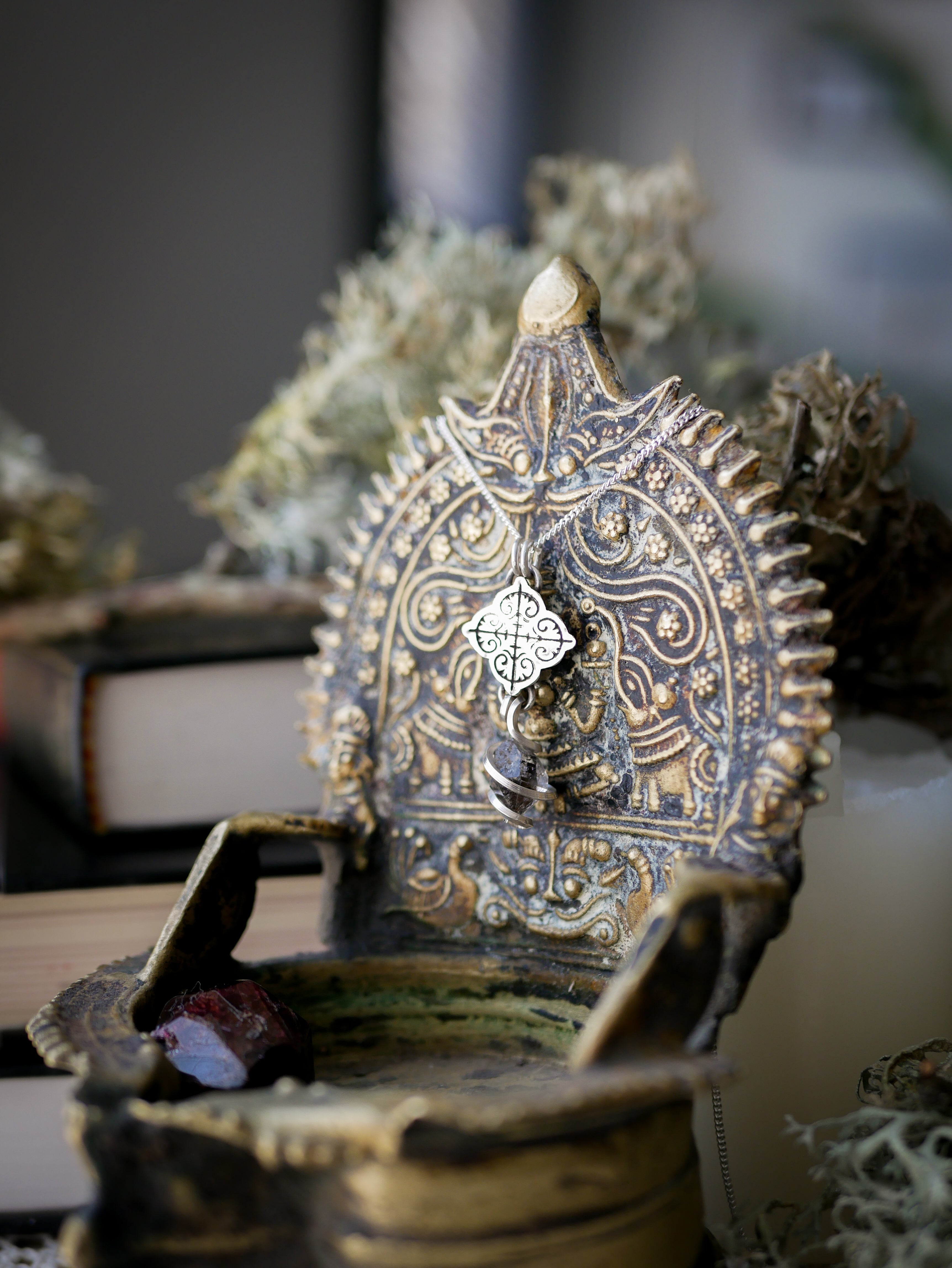 Le Trésor de la Crypte - Collier en diamant Herkimer et argent