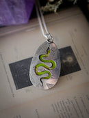 Apophis - Collier en gaspéite et argent, serpent au dos