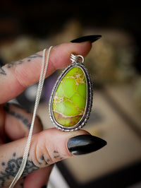 Apophis - Collier en gaspéite et argent, serpent au dos