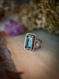 La Dryade - Bague en fluorite verte facettée et argent