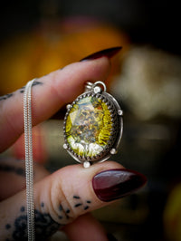 Le Feu Follet - Necklace in silver and faceted dichroic glass