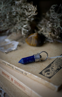 [Réservé] Anubis - Collier-pendule en lapis lazuli et argent, crâne forgé