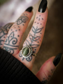 L'Œil de l'Ouroboros - Bague en actinolite et argent