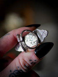 Sortilège de Nuit - Bague en agate du Montana et argent, chauves-souris forgées