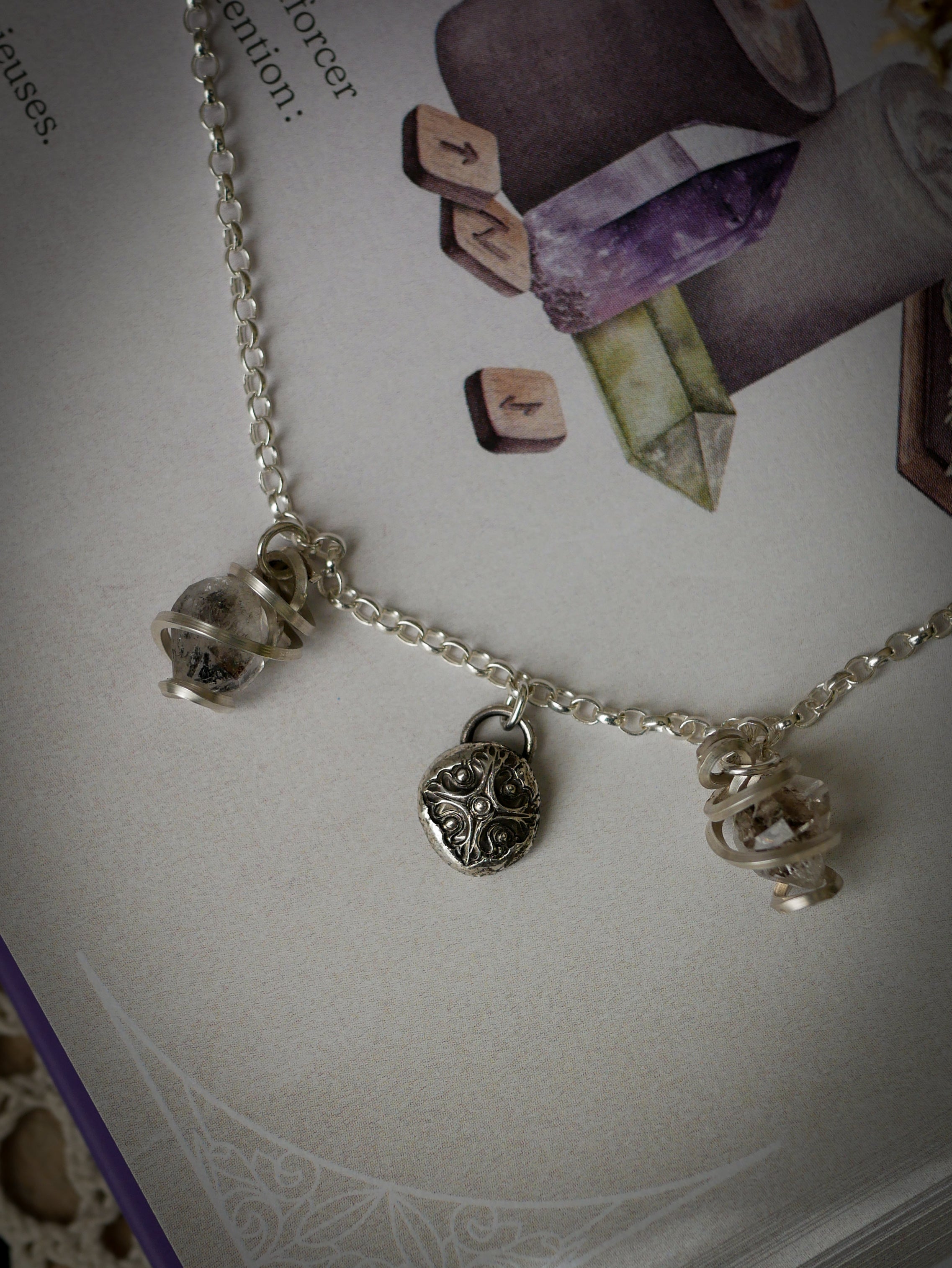 Alice Kyteler - Collier en diamant Herkimer et argent, pendentif gothique forgé