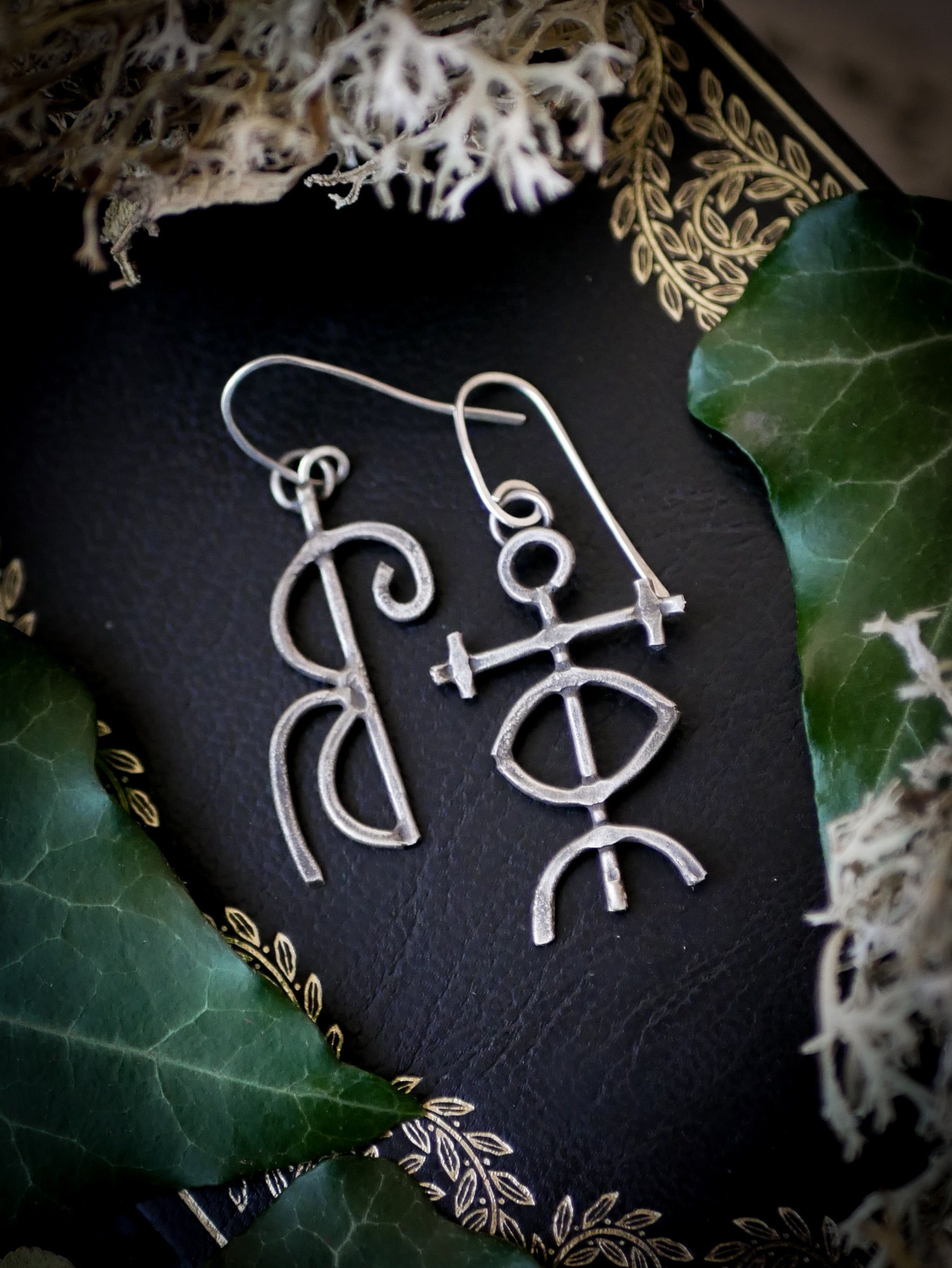 Intuition & Magie Verte - Boucles d'oreilles forgées en argent