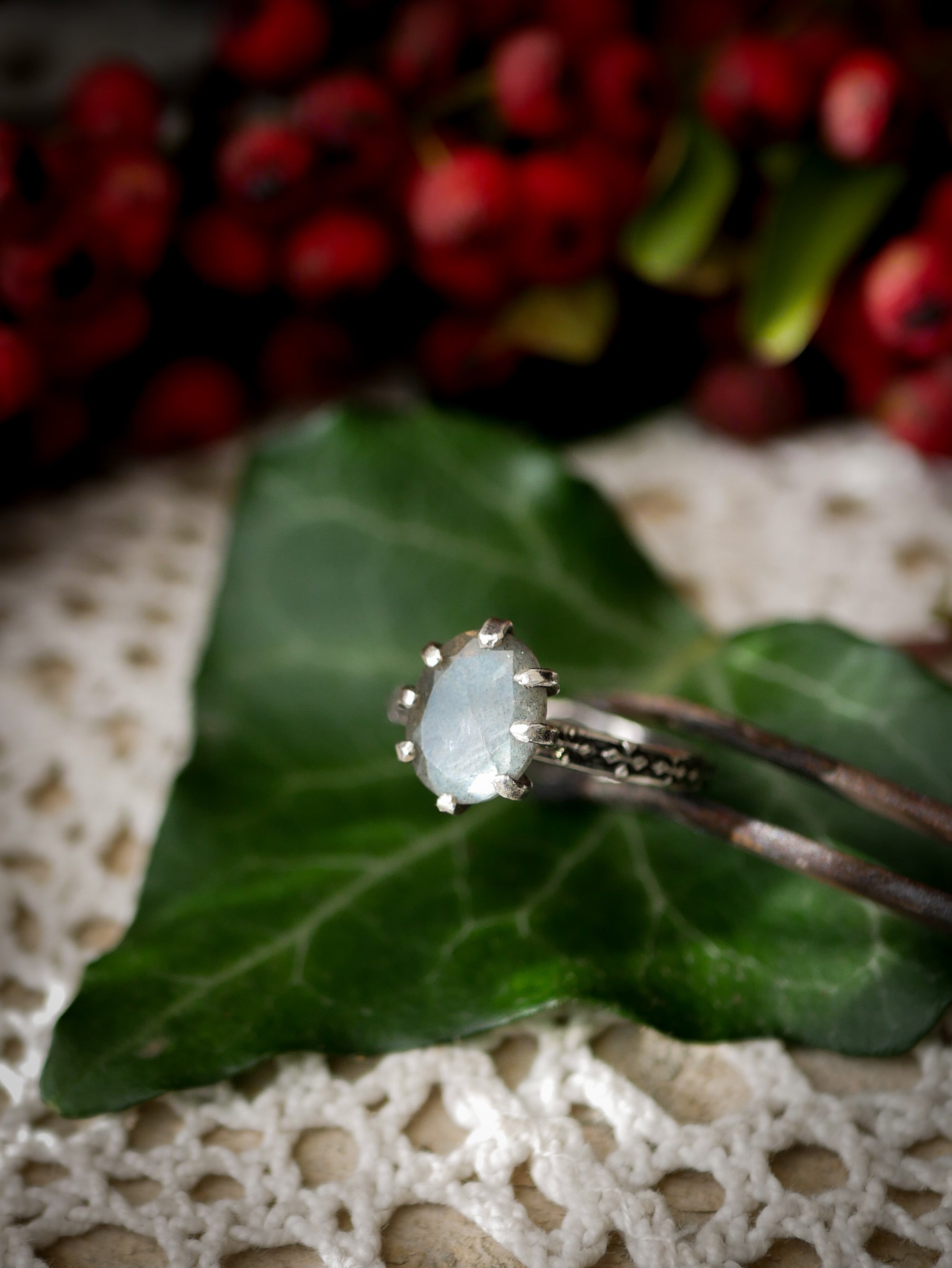 L'Occhio della Pizia - Anello in labradorite sfaccettata e argento