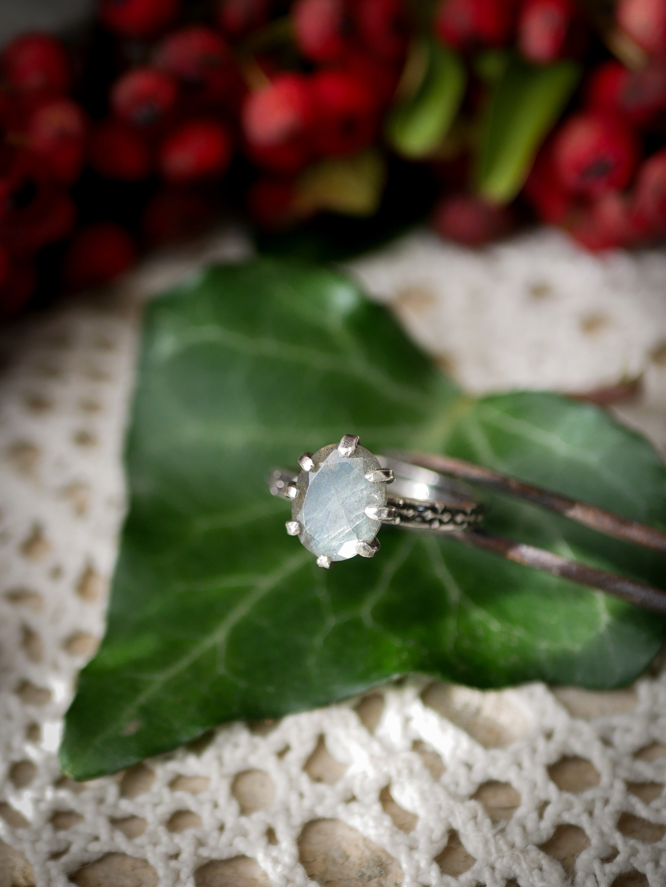 L'Occhio della Pizia - Anello in labradorite sfaccettata e argento