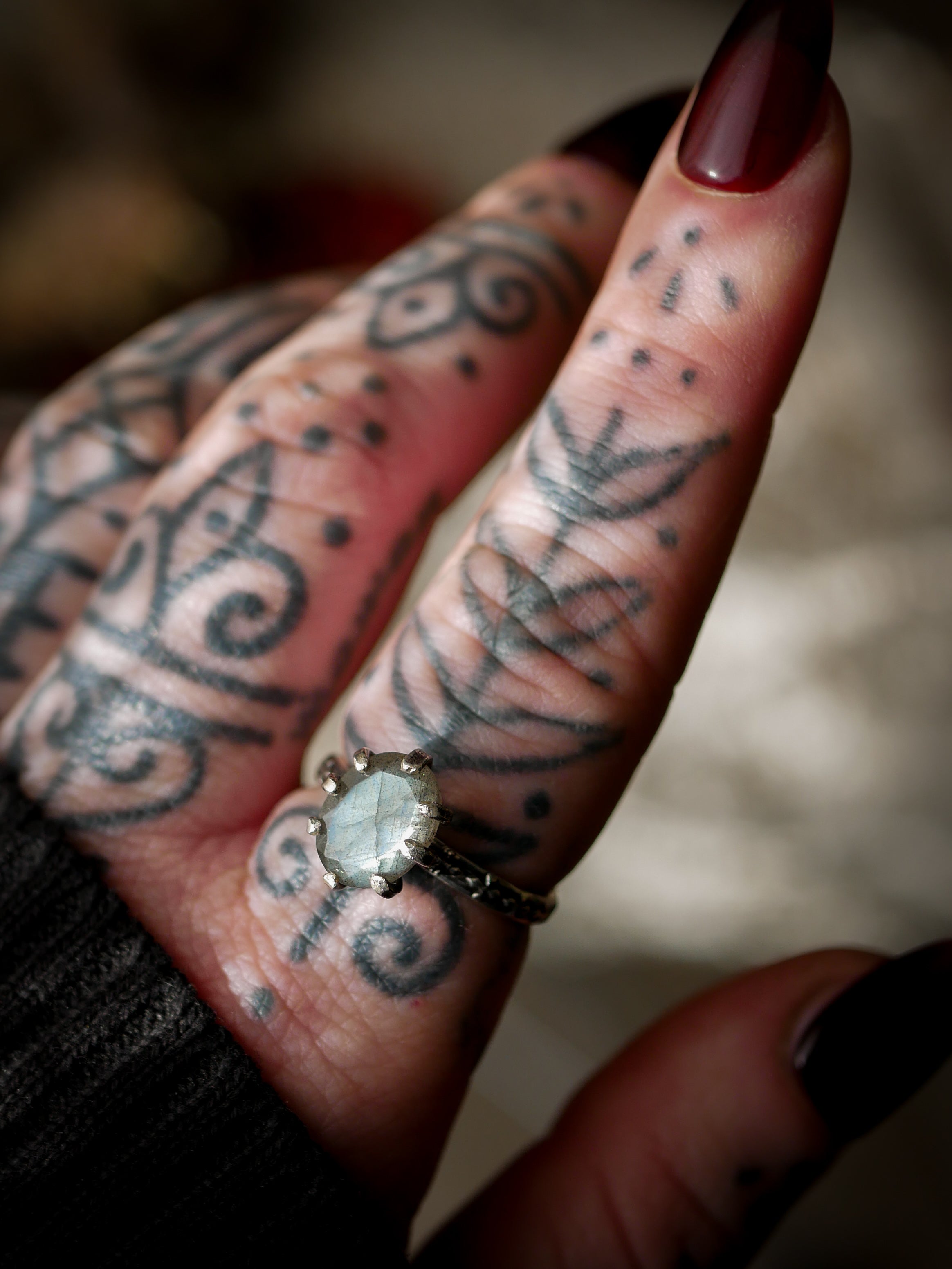 L'Occhio della Pizia - Anello in labradorite sfaccettata e argento