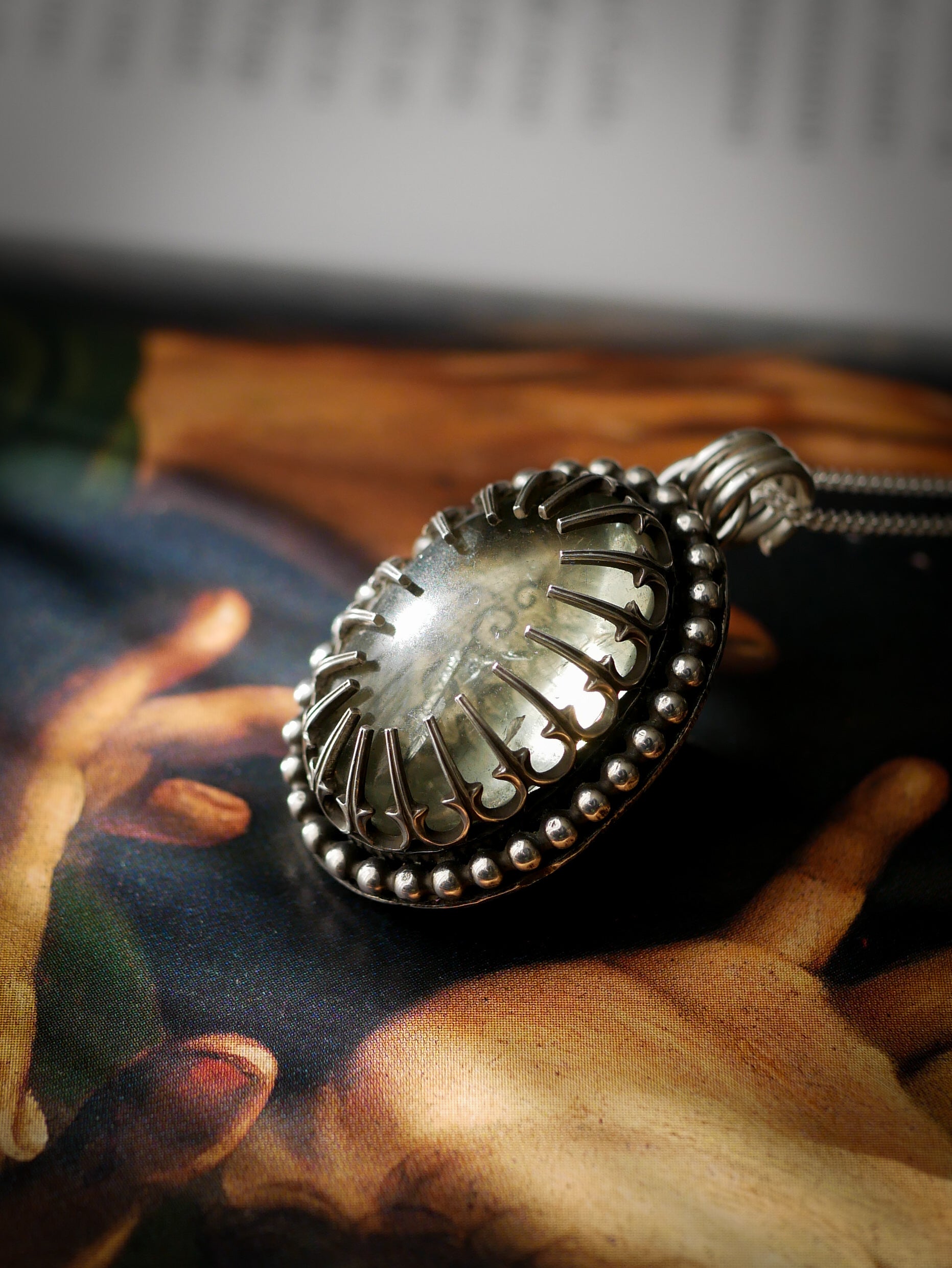 L'Esprit des Douves - Collier en argent et améthyste verte (prasiolite)