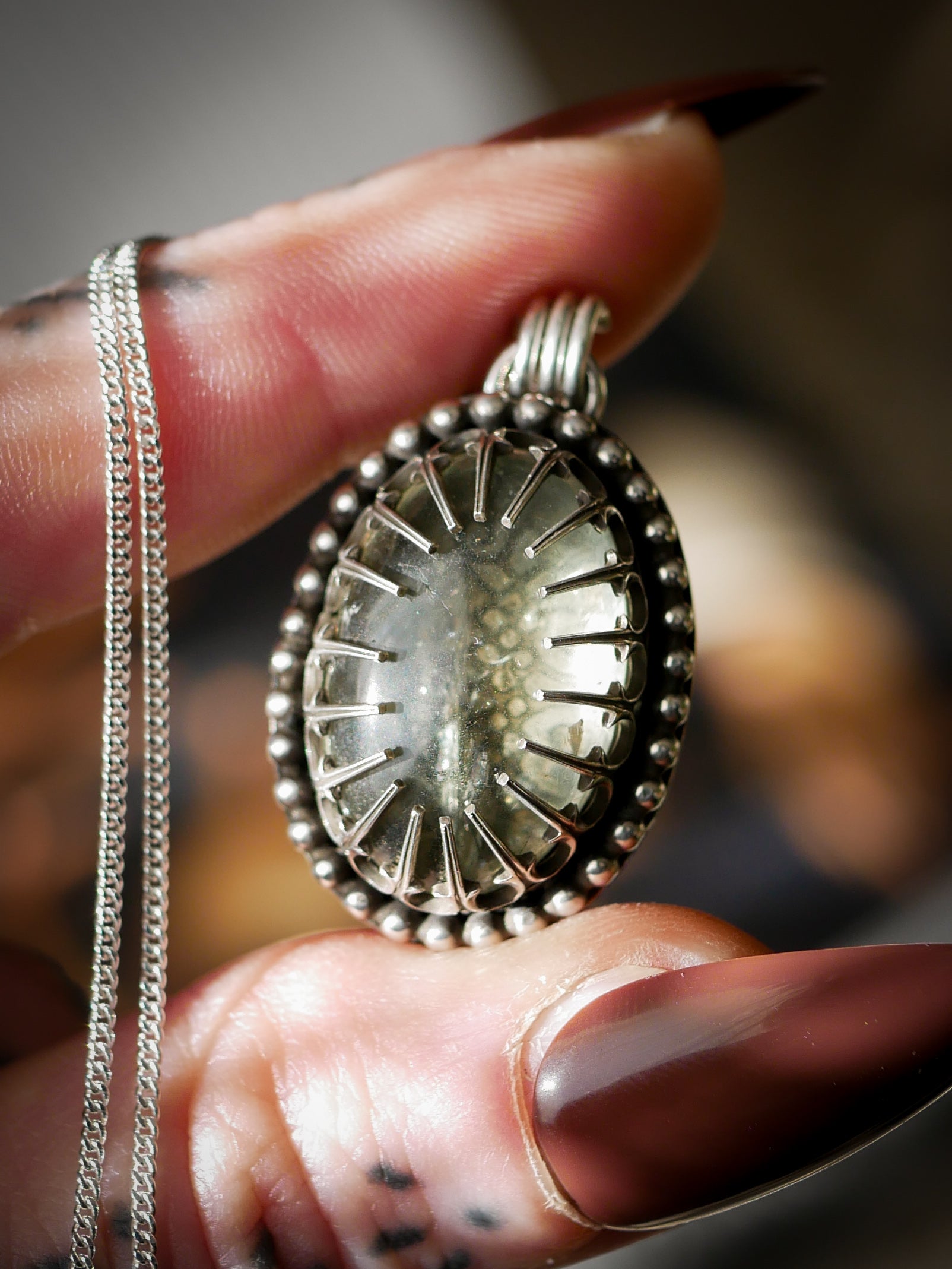 L'Esprit des Douves - Collier en argent et améthyste verte (prasiolite)