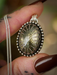 L'Esprit des Douves - Collier en argent et améthyste verte (prasiolite)