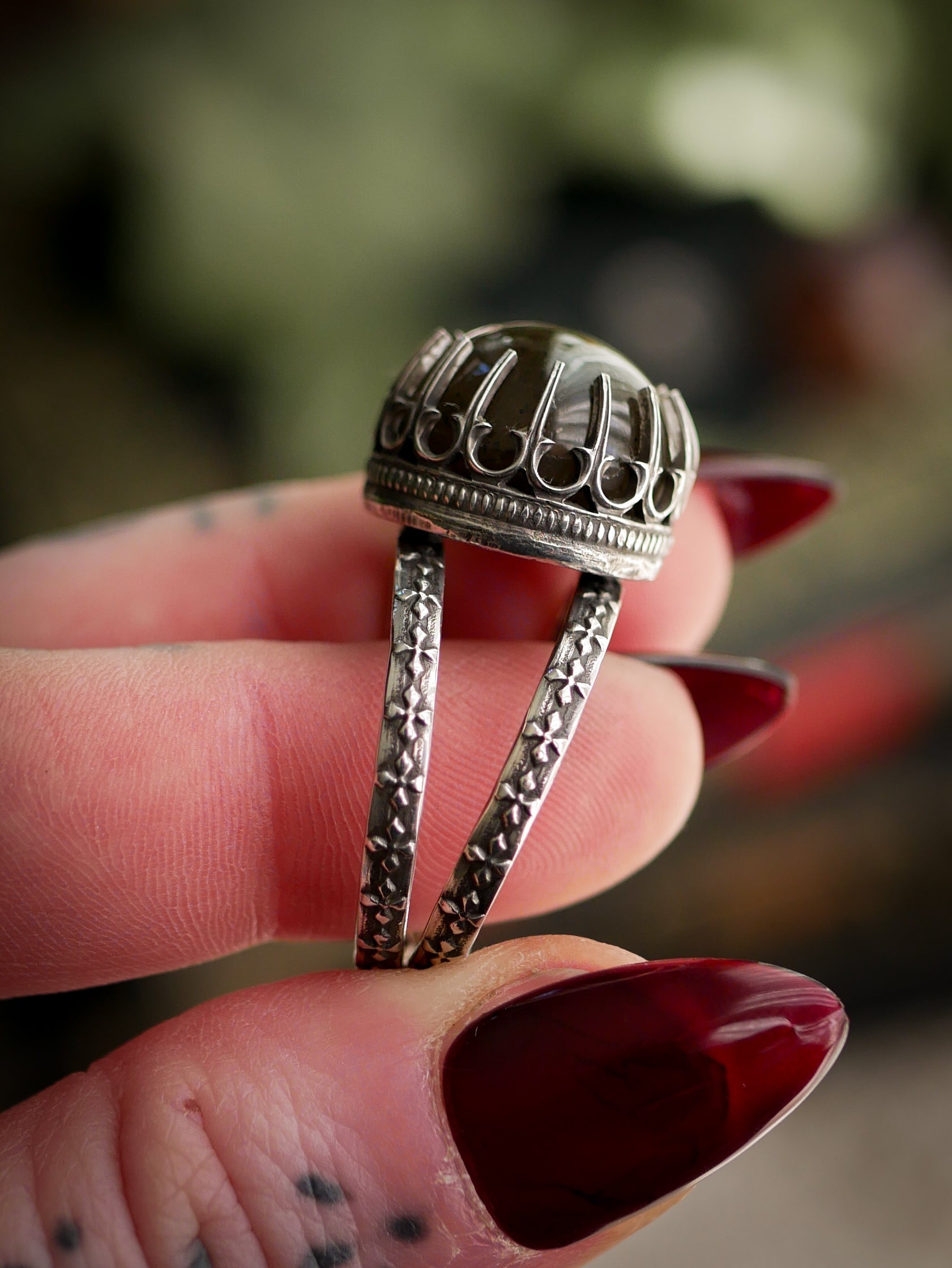 La Medium - Bague en scapolite et argent