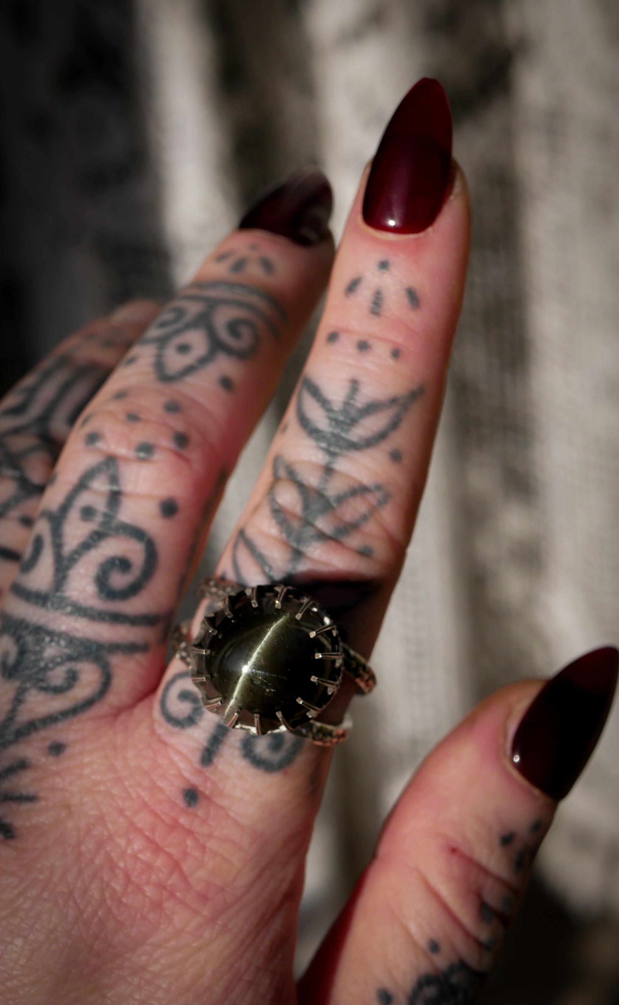 La Medium - Bague en scapolite et argent