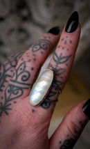 Sorcière Blanche - Bague en pierre de lune arc-en-ciel (péristérite) et argent