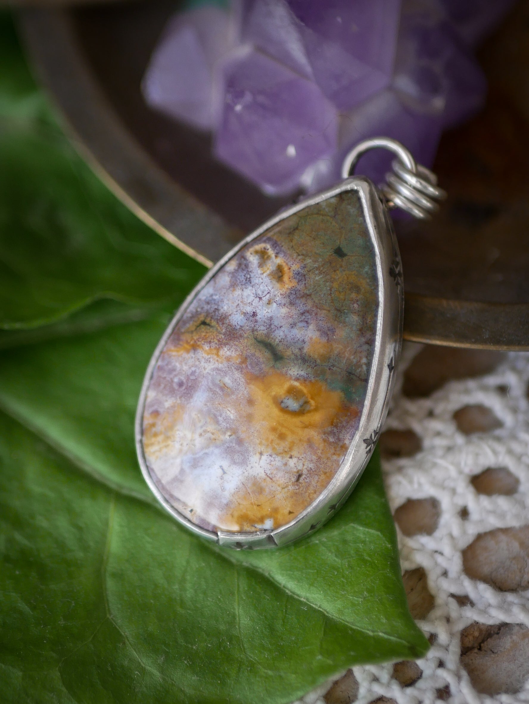 Le Pentagramme - Collier en jaspe océan et argent, pentagramme en laiton au dos