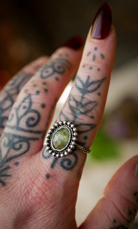L'Arcane - Bague en cyanite vert menthe facettée et argent