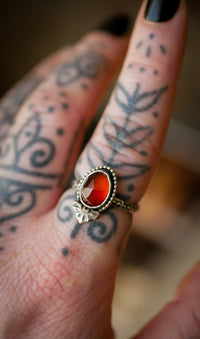 Transylvania - Bague en grenat Hessonite gemme facetté et argent, chauve-souris forgée