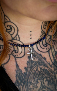 Ankh - Ras-de-cou en perles de lapis lazuli, argent et ankh forgé