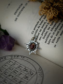 Vasudhārā - Pendentif en quartz rutile "poils de lapin" et argent